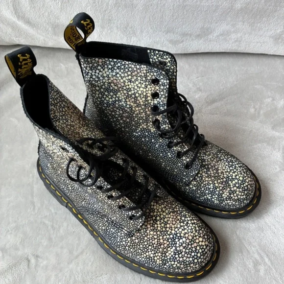 Rare Dr.MARTENS AirWair Boots STINGRAY MIE Made In England unisex US W9/M8 – NEW - Picture 3 of 16